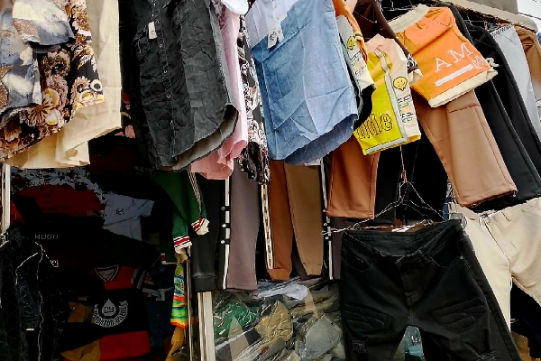 STEVE SHOPPING