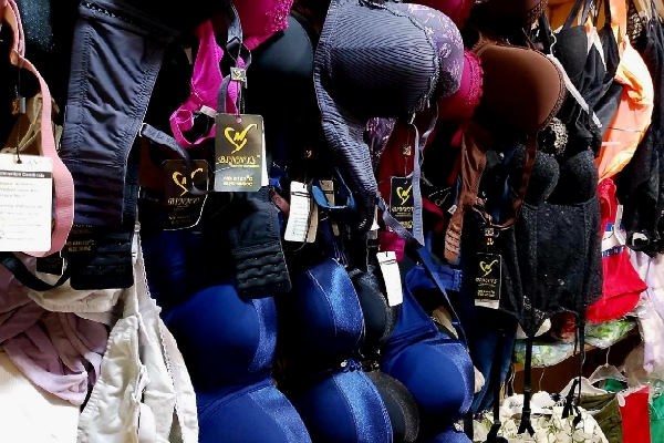Cecile Shop