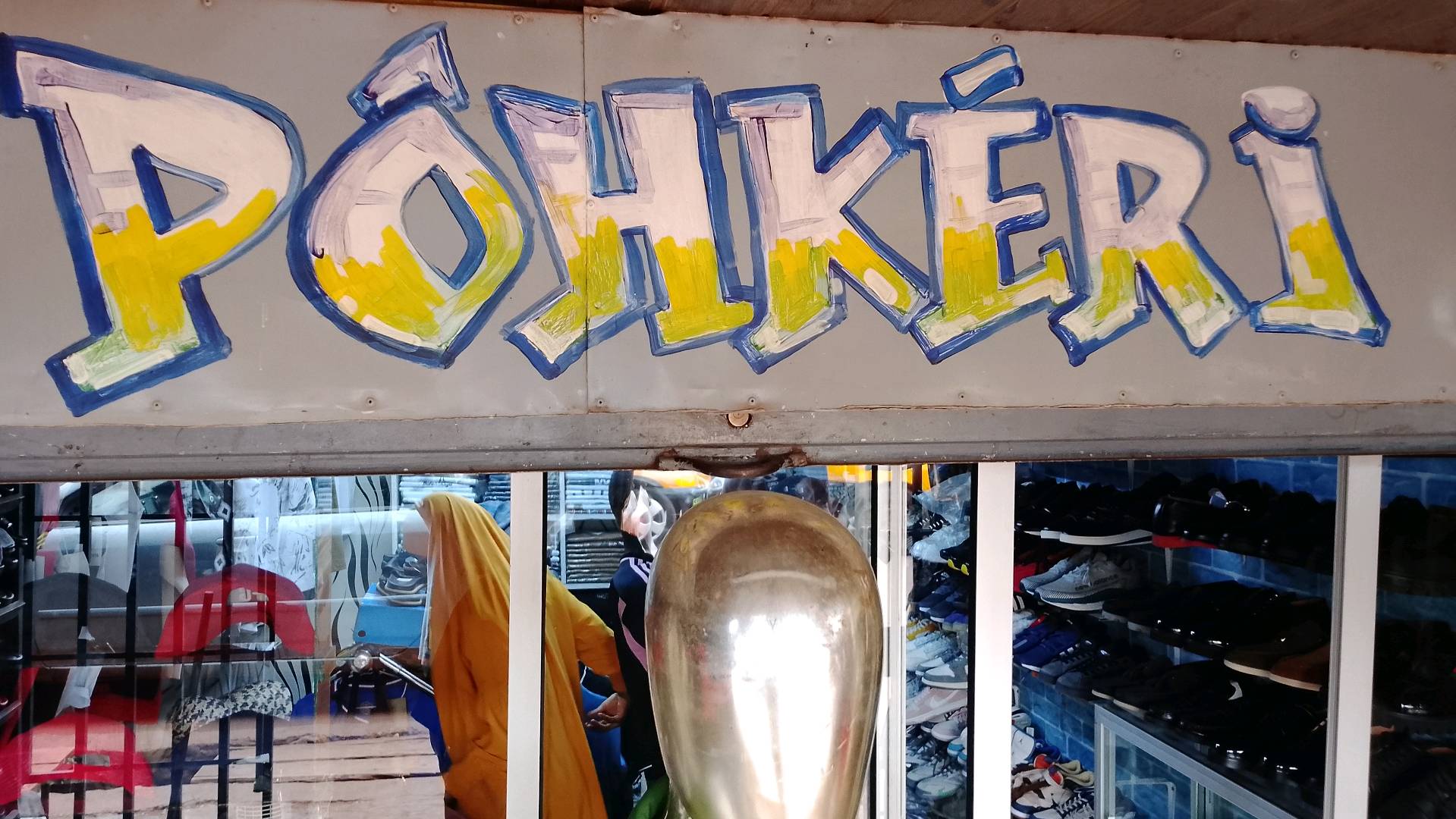 POHKERI STORES
