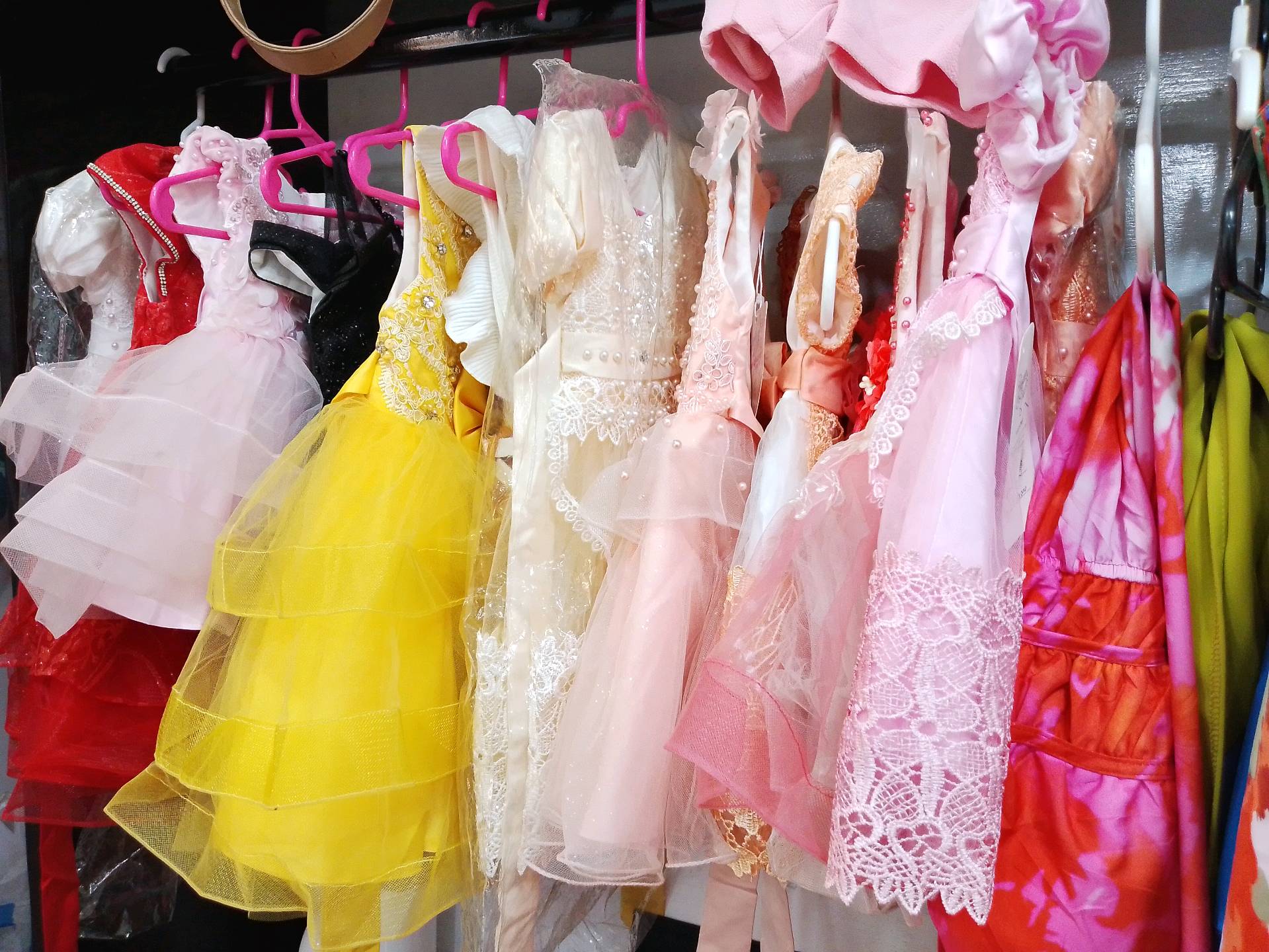 Mica fashion shopping