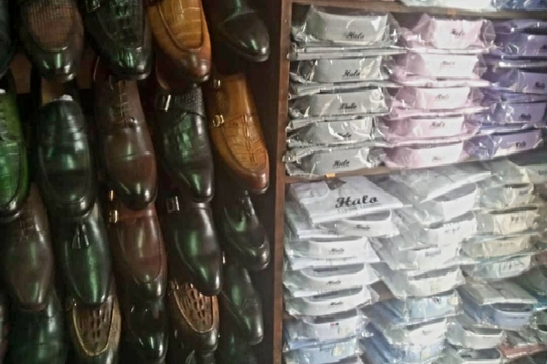 Elu de Dieu Shopping