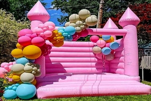 Universal Détente
