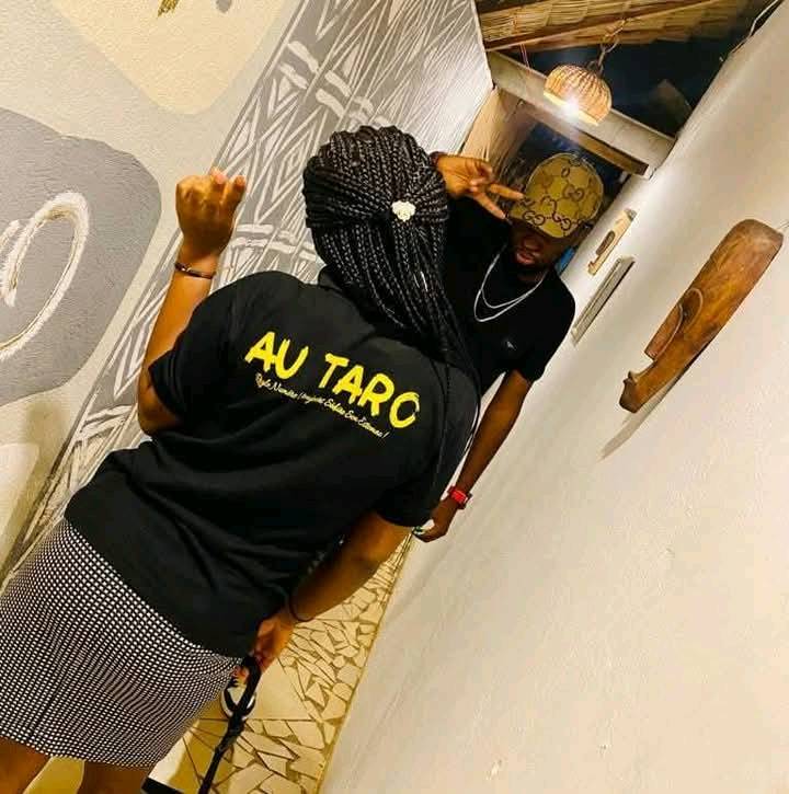 Au Taro