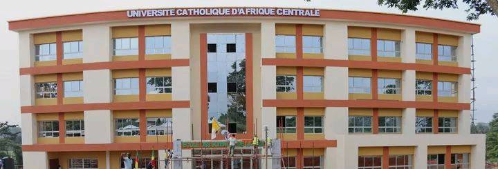 UNIVERSITÉ CATHOLIQUE D'AFRIQUE CENTRALE