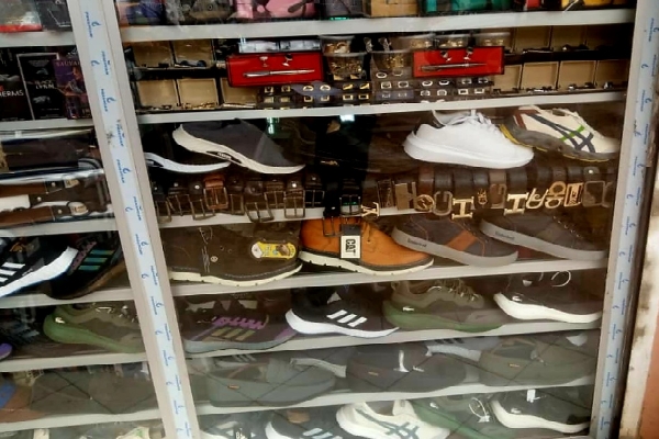 Moïse shop 237