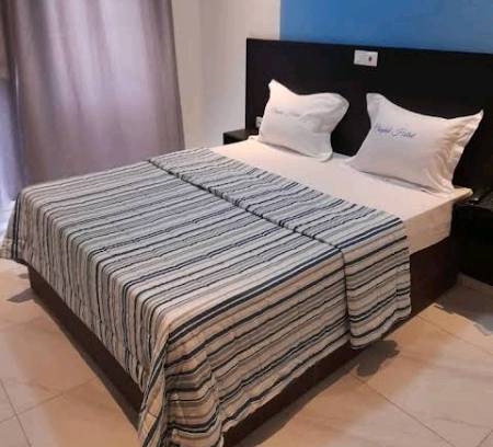 CHEPHIL HOTEL